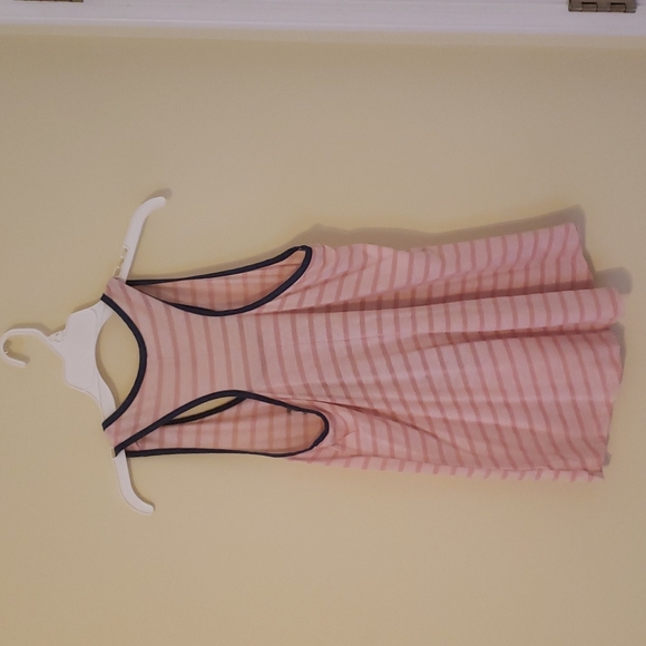 Only wore once, Benga, Medium tank top - Picture 3 of 3